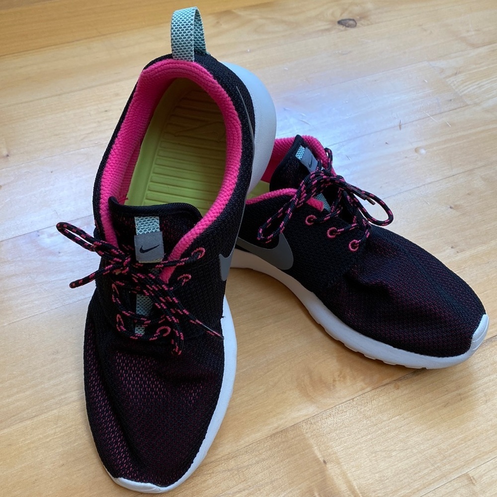 NIKE | Roshe